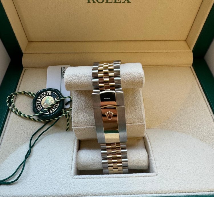Rolex Sky-dweller Fullset Ungetragen 2024