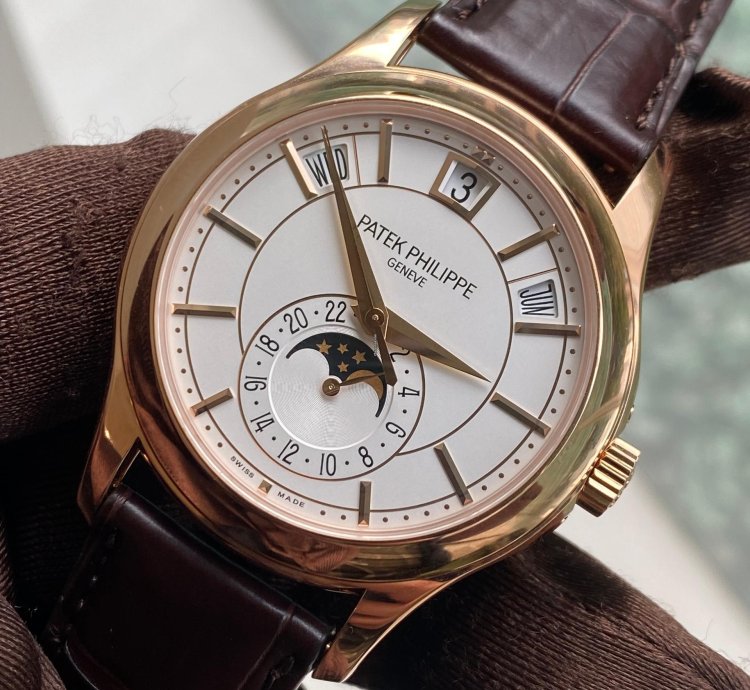 Patek Philippe Annual Calendar 5205r-001