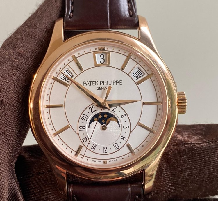 Patek Philippe Annual Calendar 5205r-001