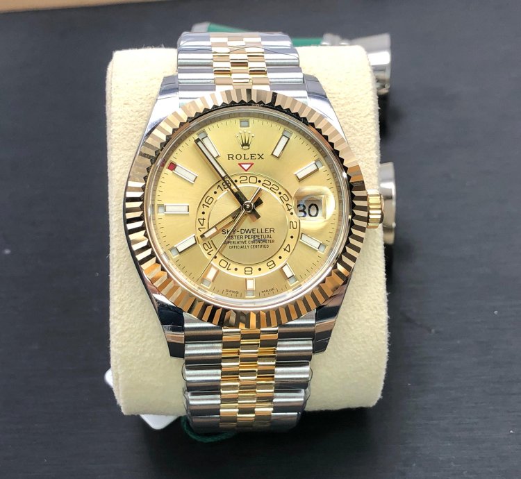 Rolex Sky-dweller Gold Champagne Dial Jubilee