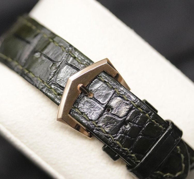 Patek Philippe Annual Calendar 5205r-011