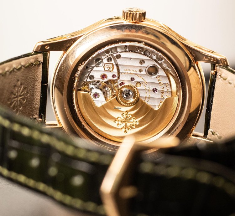 Patek Philippe Annual Calendar 5205r-011