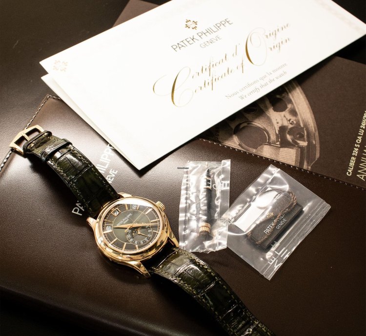 Patek Philippe Annual Calendar 5205r-011