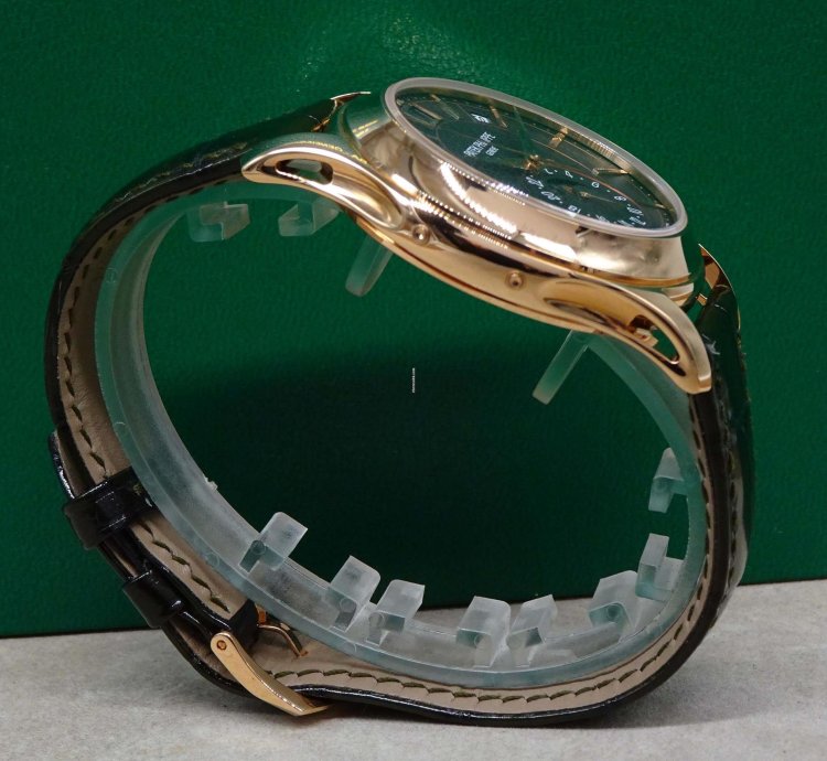 Patek Philippe Annual Calendar 5205r-011 Anno 2023