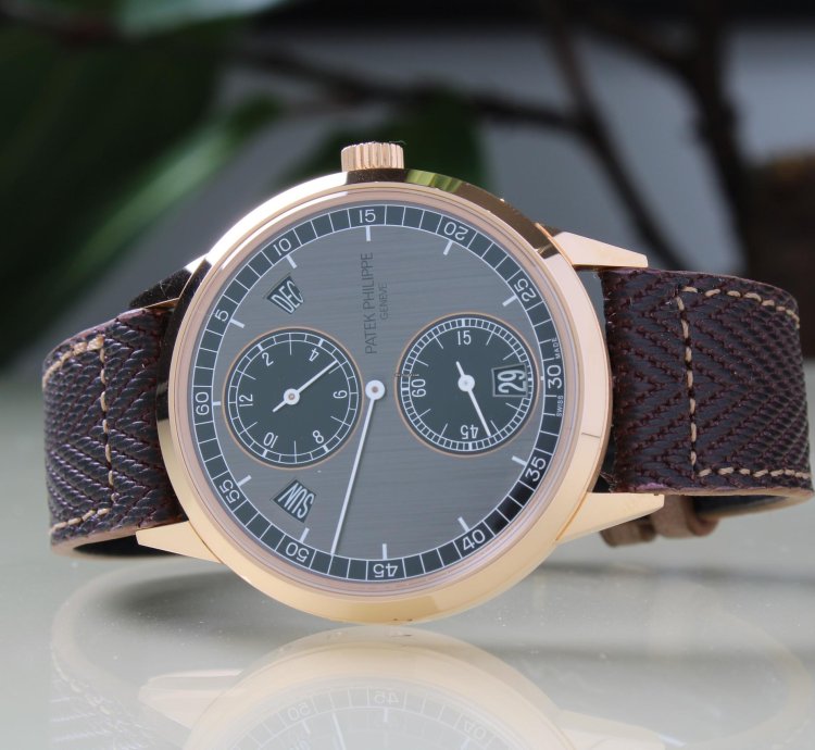 Patek Philippe Annual Calendar 5235 50r-001