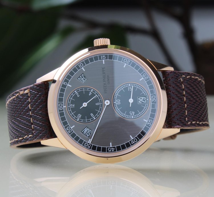 Patek Philippe Annual Calendar 5235 50r-001