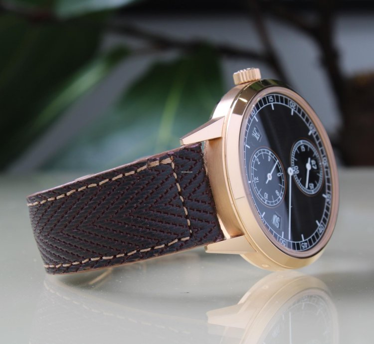 Patek Philippe Annual Calendar 5235 50r-001