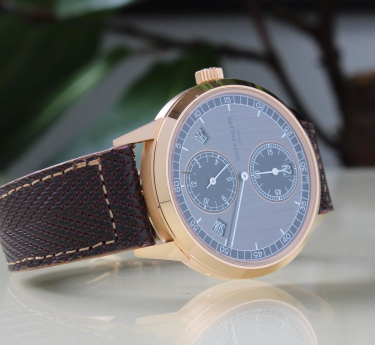 Patek Philippe Annual Calendar 5235 50r-001