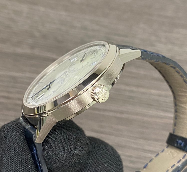 Patek Philippe Annual Calendar 5235g-001 White Gold Annual Calendar