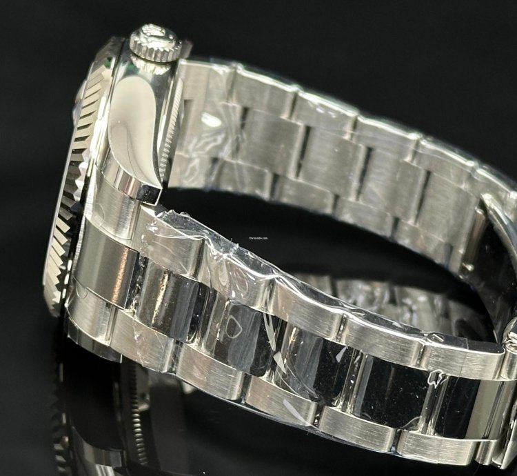 Rolex Sky-dweller Green Dial Oyster Bracelet 2024