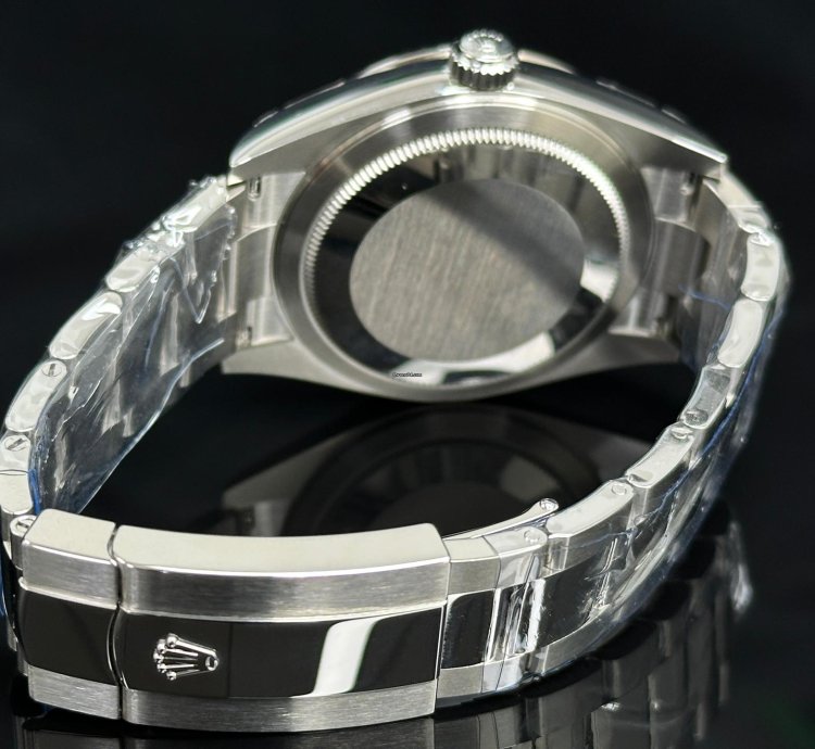Rolex Sky-dweller Green Dial Oyster Bracelet 2024