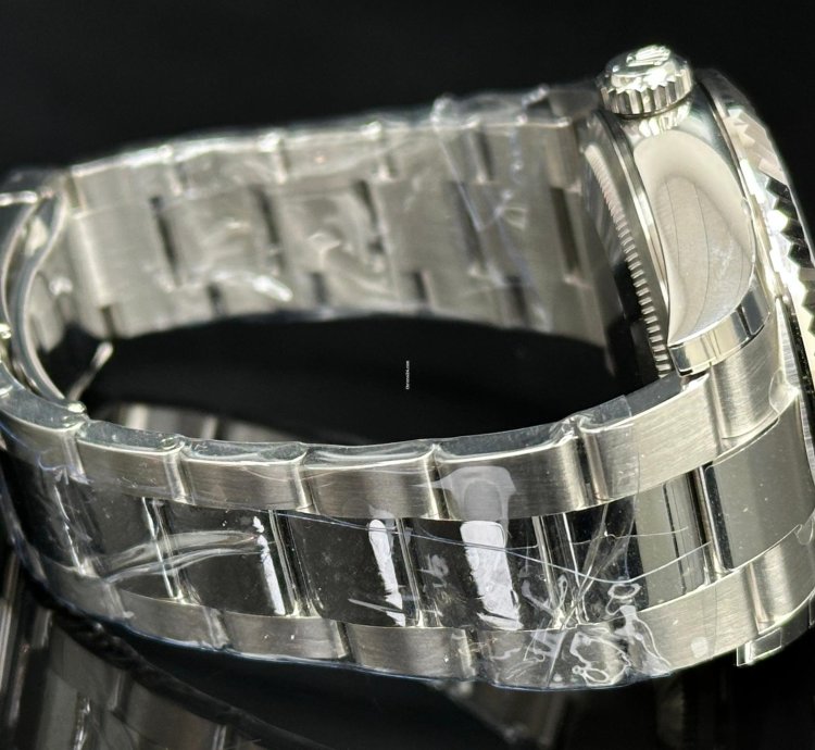 Rolex Sky-dweller Green Dial Oyster Bracelet 2024
