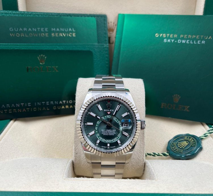 Rolex Sky-dweller Green Dial Oyster Bracelet 336934 Unworn 2025