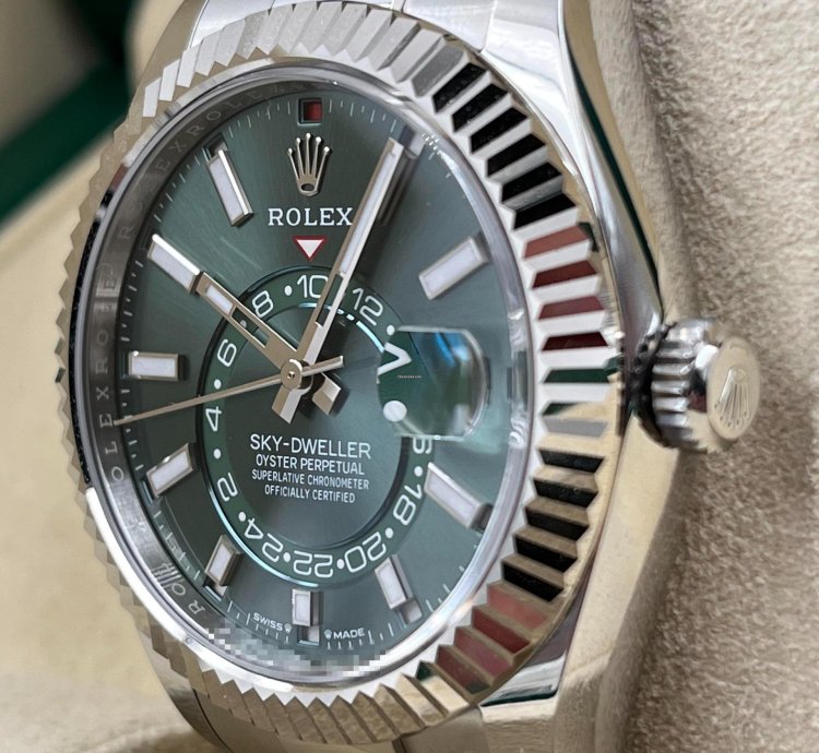 Rolex Sky-dweller Green Dial Oyster Bracelet 336934 Unworn 2025