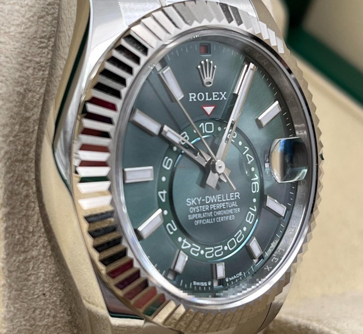 Rolex Sky-dweller Green Dial Oyster Bracelet 336934 Unworn 2025