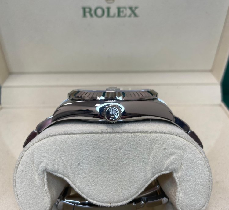 Rolex Sky-dweller Green Dial Oyster Unworn