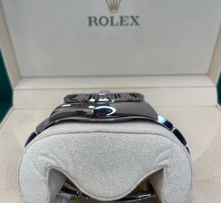 Rolex Sky-dweller Green Dial Oyster Unworn