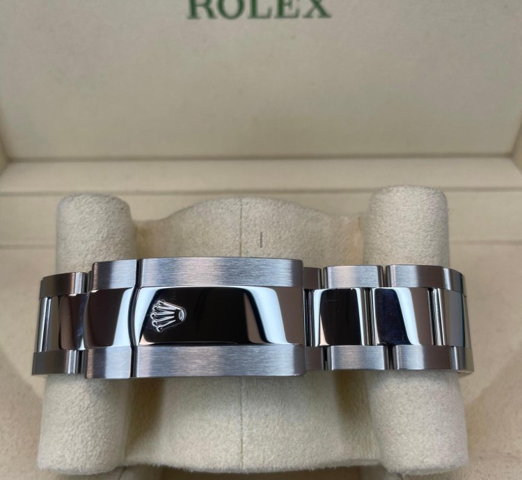 Rolex Sky-dweller Green Dial Oyster Unworn