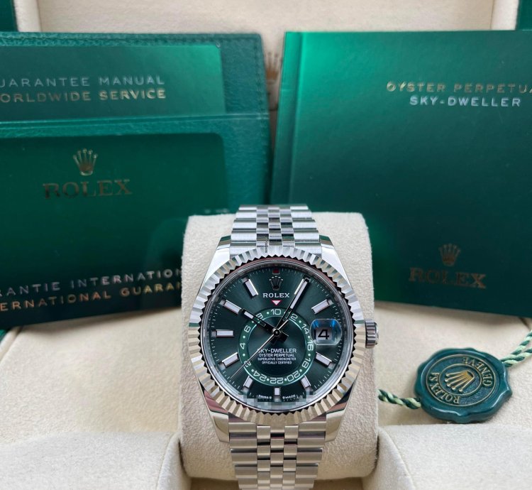 Rolex Sky-dweller Green Dial Stainless Steel Jubilee Bracelet 336934 Unworn 2025
