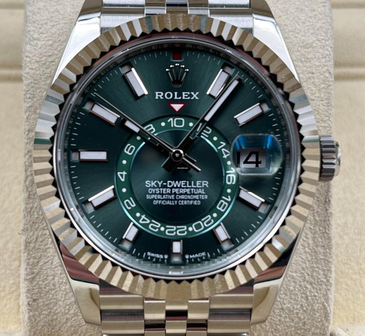Rolex Sky-dweller Green Dial Stainless Steel Jubilee Bracelet 336934 Unworn 2025