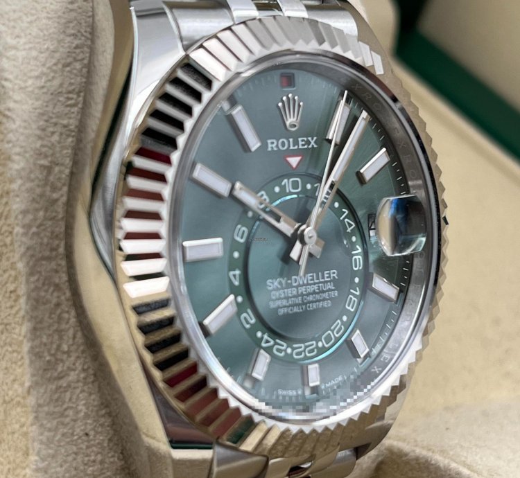 Rolex Sky-dweller Green Dial Stainless Steel Jubilee Bracelet 336934 Unworn 2025