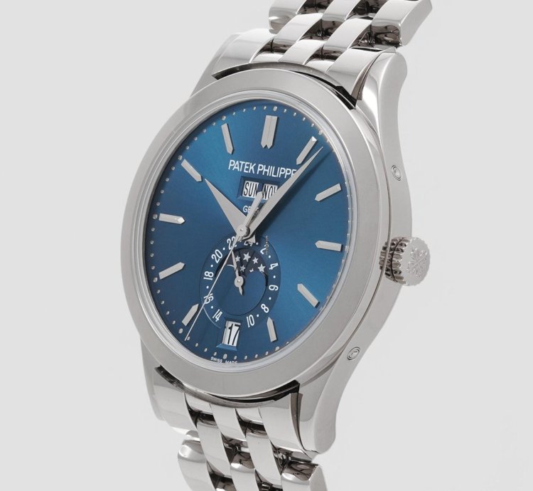 Patek Philippe Annual Calendar 5396 1g Blue Dial 18k White Gold Bracelet