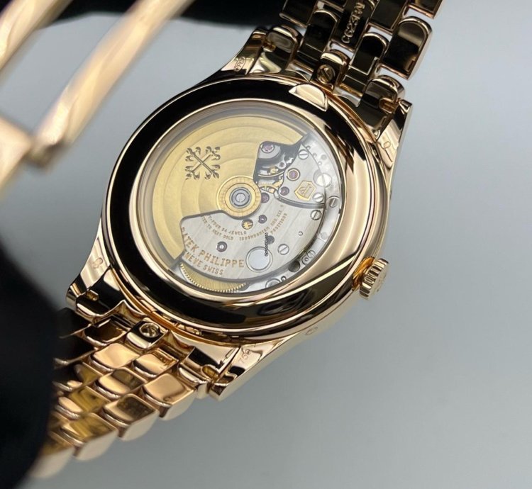 Patek Philippe Annual Calendar 5396 1r-001