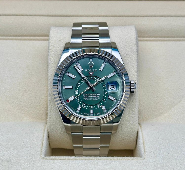 Rolex Sky-dweller Green Oyster