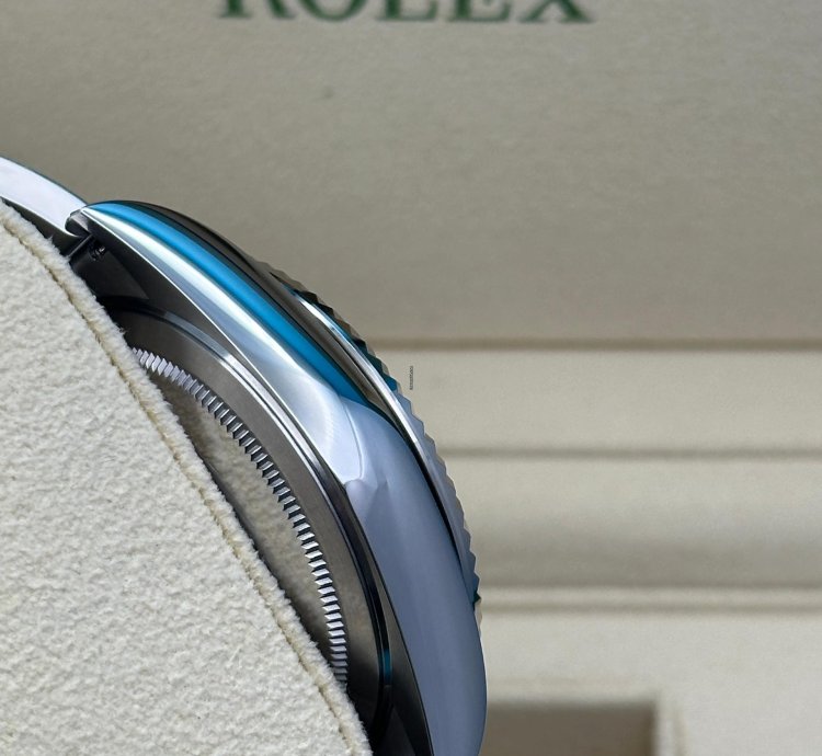 Rolex Sky-dweller Green Oyster