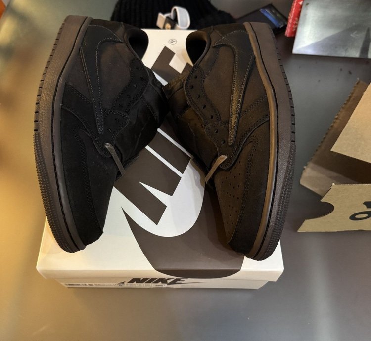 Ds Travis Scott Velvet Brown Air Jordan 1 Low Og Sp