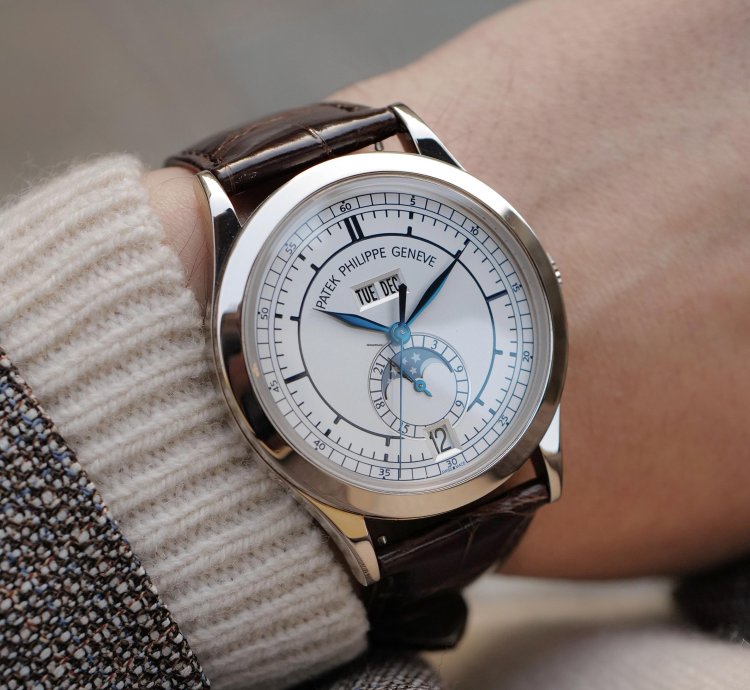 Patek Philippe Annual Calendar 5396g-001