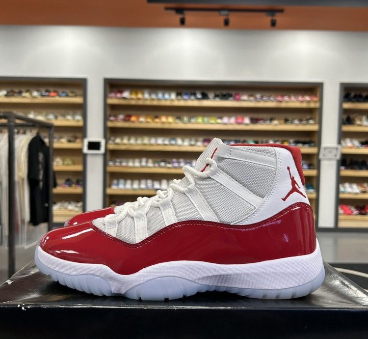 77579 Jordan 11 Retro Cherry 2023