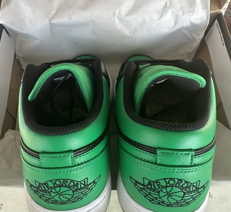 Jordan 1 Low Lucky Green