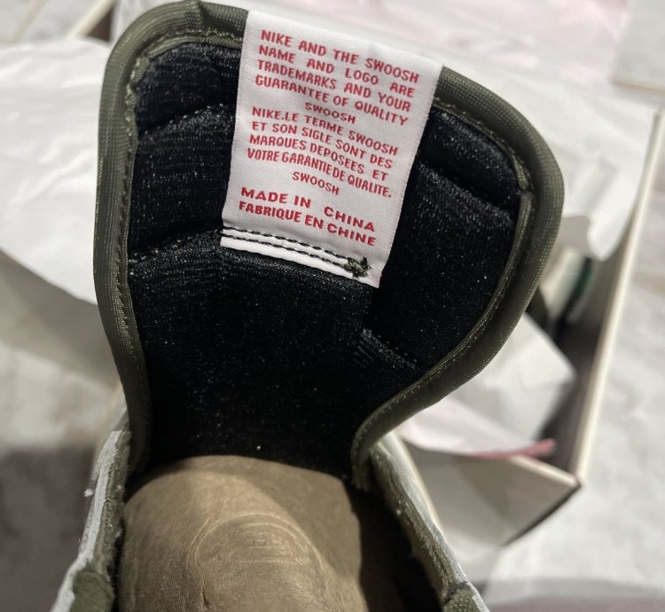 Jordan 1 Low Travis Scott