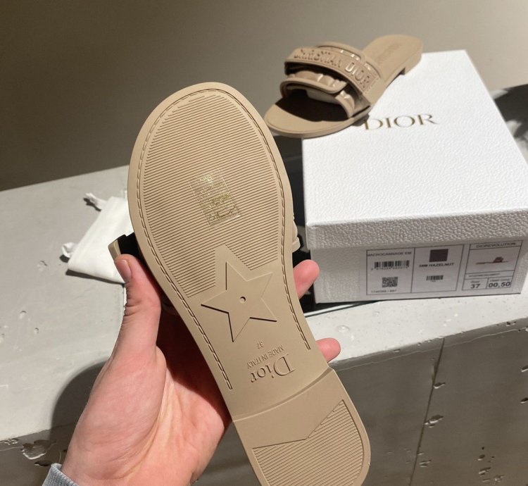 Black Week Dior Dioevolution Slide