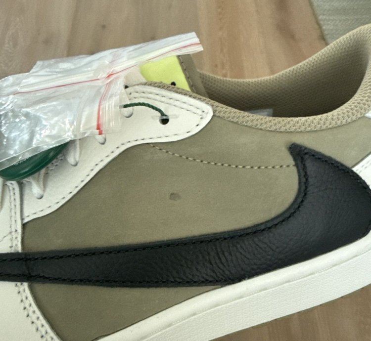 Jordan 1 Retro Low Golf - Travis Scott