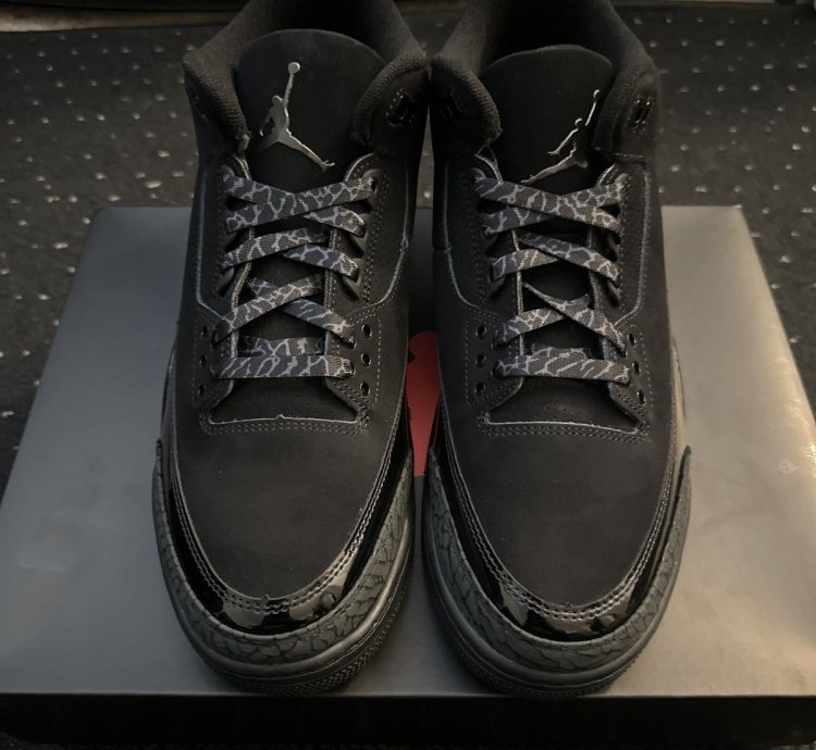 Jordan 3 Black Cat