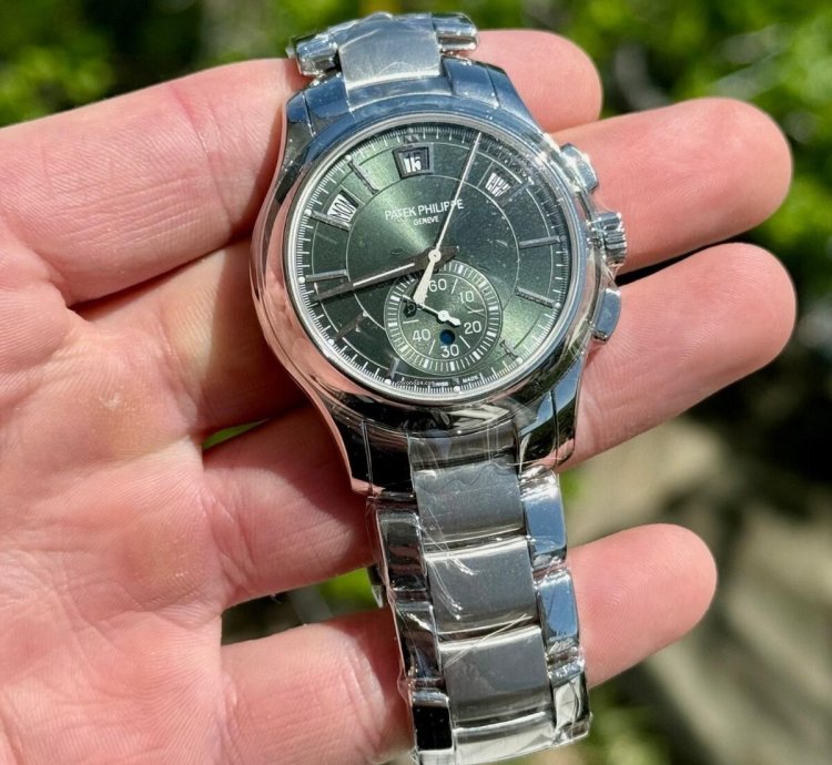 Patek Philippe Annual Calendar Chronograph 2021 Annual Calendar 5905 1a Green 42mm Box Papers