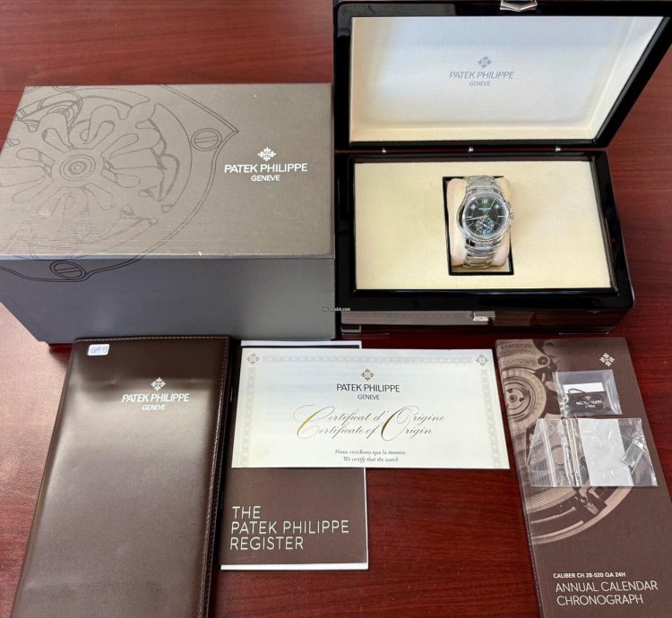 Patek Philippe Annual Calendar Chronograph 2021 Annual Calendar 5905 1a Green 42mm Box Papers