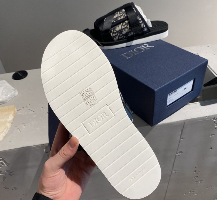 Bnwt Dior Alpha Slide Oblique Jacquard