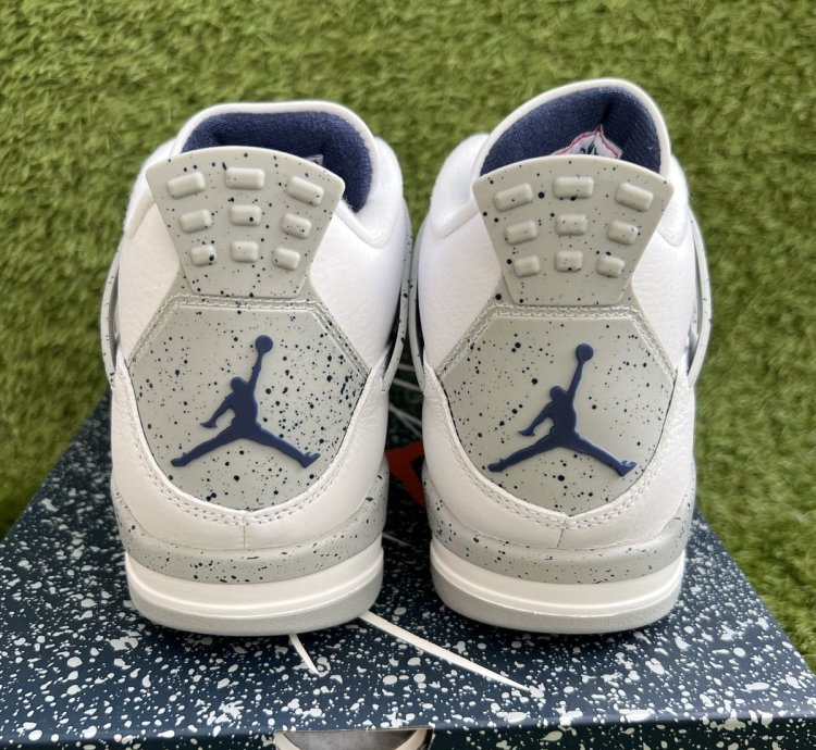 Jordan 4 Retro Midnight Navy