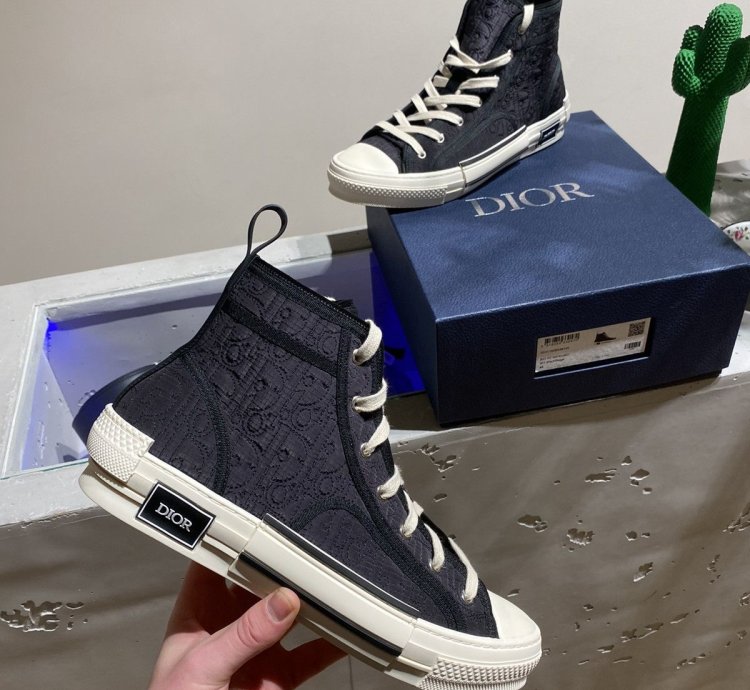 Bnwt Dior B23 Kumo Sneaker