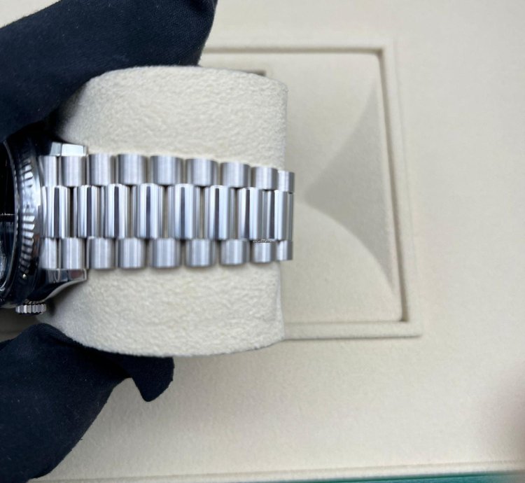 Rolex Day-date 128236a Ice Blue