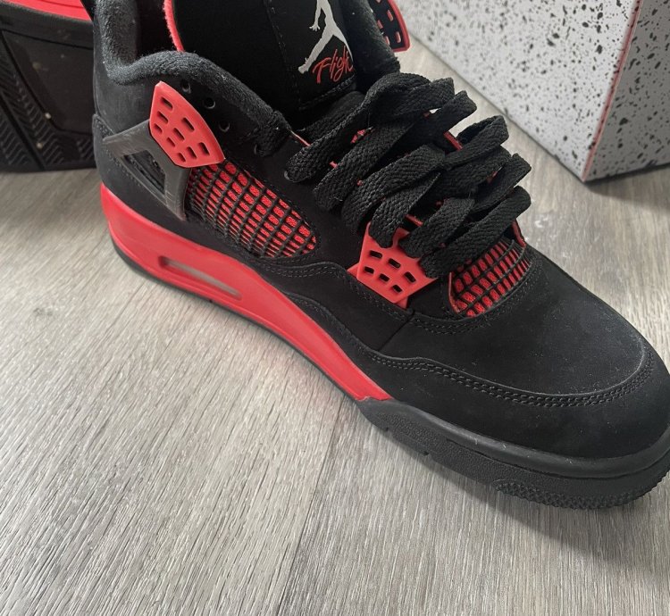Jordan 4 Retro Red Thunder