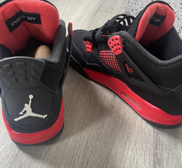 Jordan 4 Retro Red Thunder