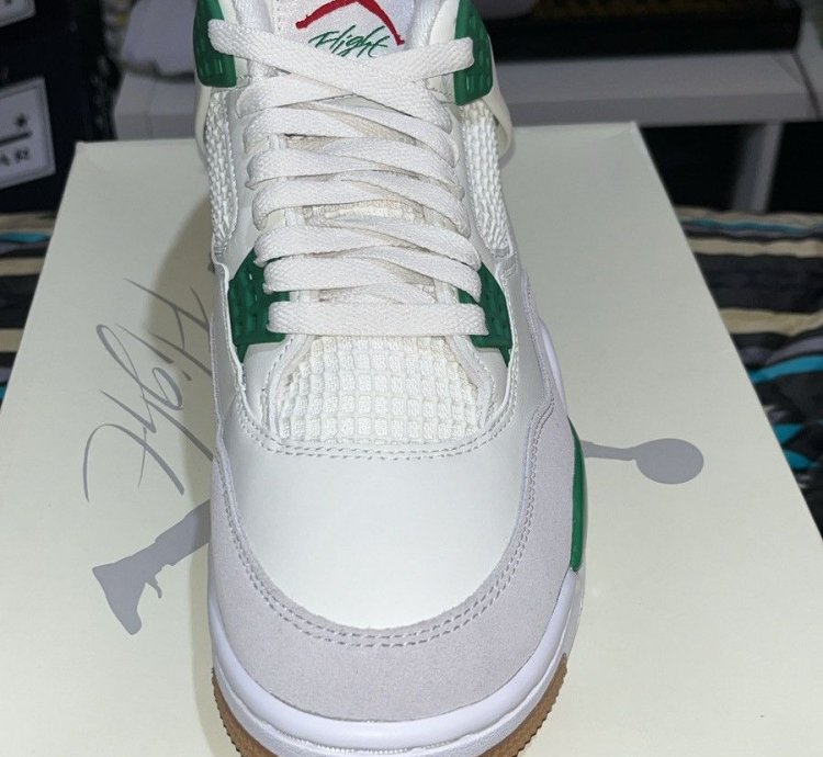 Jordan 4 Sb Pine Green