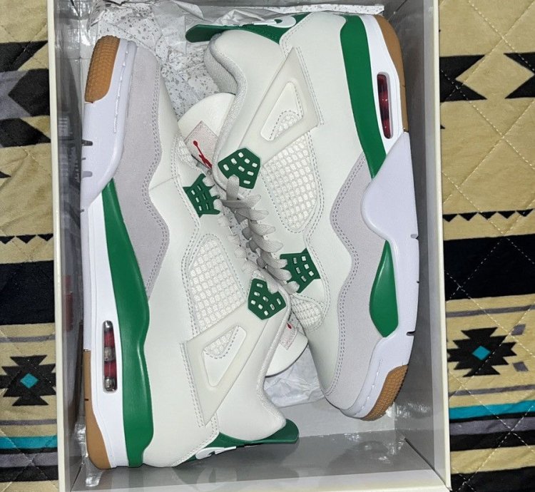 Jordan 4 Sb Pine Green