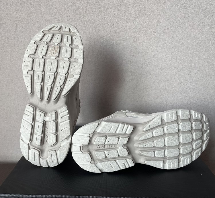 Bone Runner Grey Sneakers