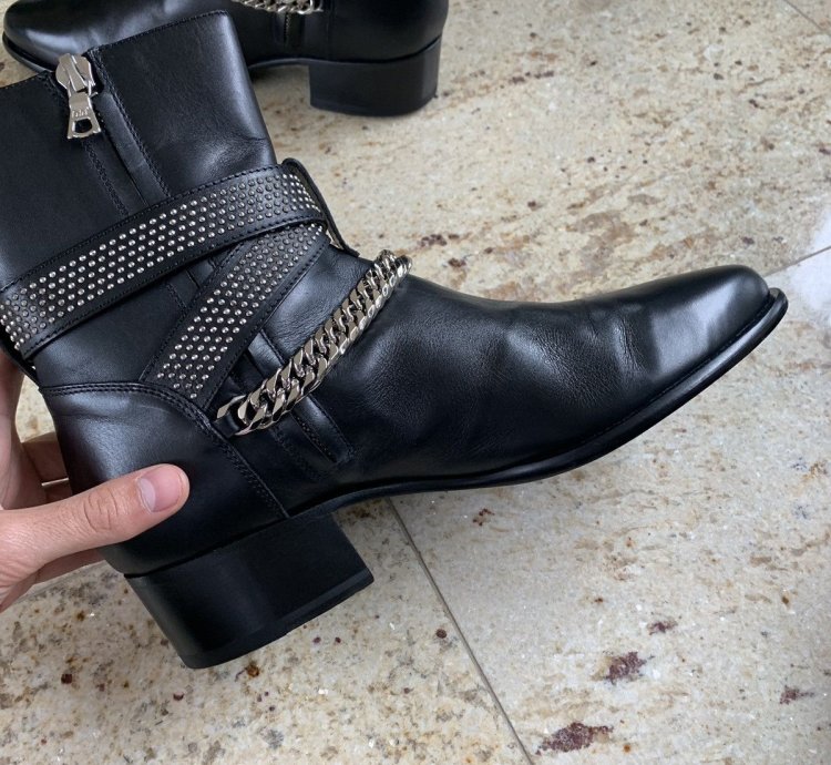 Boots With Chain Detail