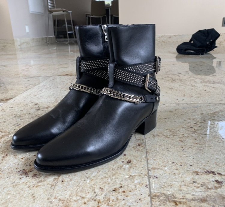Boots With Chain Detail